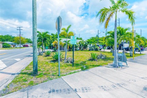 Terrain à vendre à Dania Beach, Floride № 724884 - photo 2