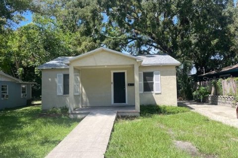 House in Saint Petersburg, Florida 2 bedrooms, 62.43 sq.m. № 1352344 - photo 1