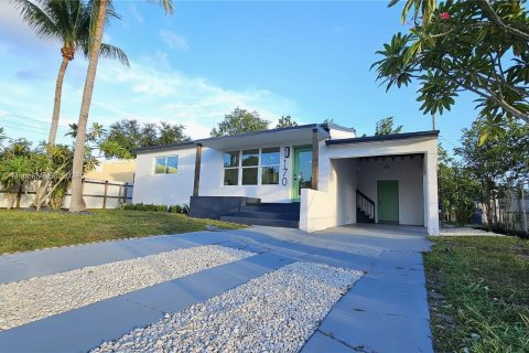 Casa en venta en North Miami Beach, Florida, 3 dormitorios, 101.73 m2 № 1412262 - foto 5