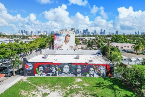 Propiedad comercial en venta en Miami, Florida, 280.94 m2 № 866052 - foto 24