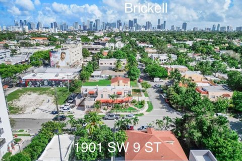 Propiedad comercial en venta en Miami, Florida, 280.94 m2 № 866052 - foto 20