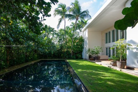 Villa ou maison à vendre à Miami Beach, Floride: 6 chambres, 558.44 m2 № 866049 - photo 22