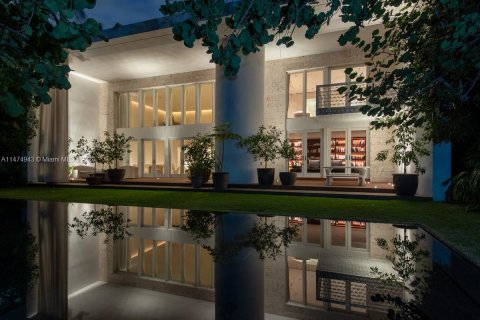 Villa ou maison à vendre à Miami Beach, Floride: 6 chambres, 558.44 m2 № 866049 - photo 29