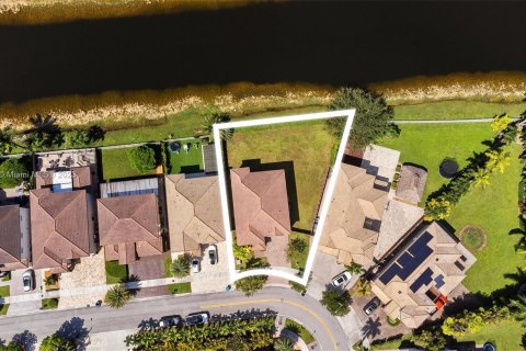 Villa ou maison à vendre à Doral, Floride: 5 chambres, 301 m2 № 732568 - photo 5