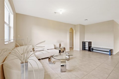 Villa ou maison à vendre à Doral, Floride: 5 chambres, 301 m2 № 732568 - photo 16