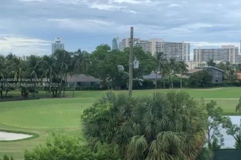 Copropriété à vendre à Hallandale Beach, Floride: 2 chambres, 89.19 m2 № 1387953 - photo 5