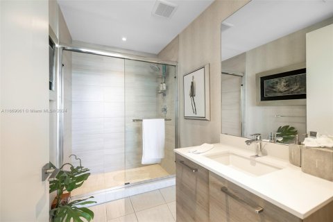 Condo in Aventura, Florida, 3 bedrooms  № 1387868 - photo 16