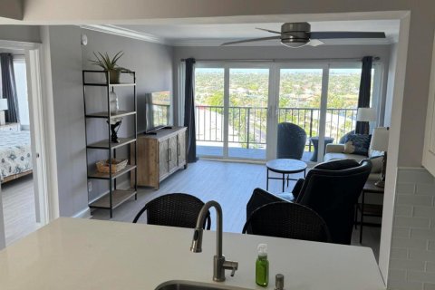 Condominio en venta en Pompano Beach, Florida, 1 dormitorio, 75.72 m2 № 1093731 - foto 11