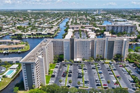 Condo in Pompano Beach, Florida, 1 bedroom  № 1093731 - photo 19