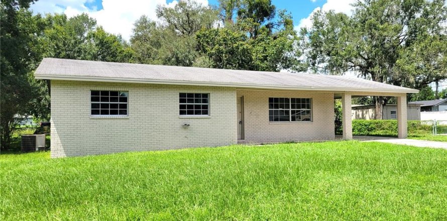 House in Lakeland, Florida 3 bedrooms, 171.31 sq.m. № 1342950