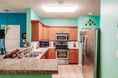Touwnhouse à vendre à Miramar, Floride: 3 chambres, 138.42 m2 № 1185119 - photo 14