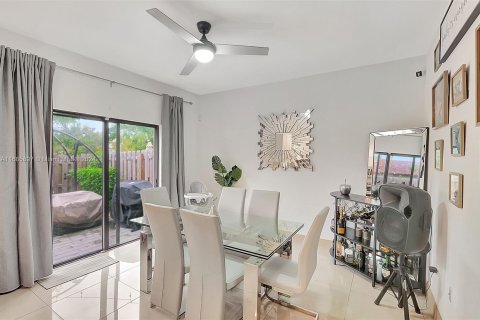 Adosado en venta en Miami, Florida, 3 dormitorios, 158.31 m2 № 1427220 - foto 11