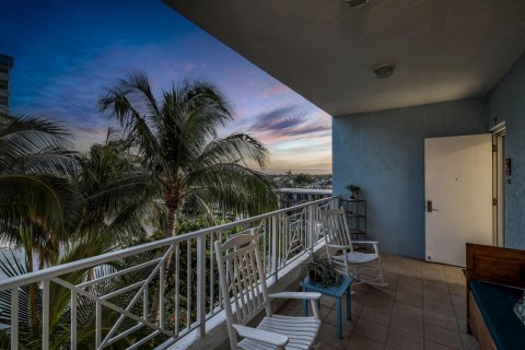 Copropriété à vendre à Deerfield Beach, Floride: 3 chambres, 206.24 m2 № 1185579 - photo 4