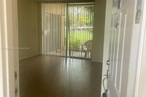 Copropriété à vendre à Coral Springs, Floride: 2 chambres, 88.26 m2 № 1272572 - photo 7