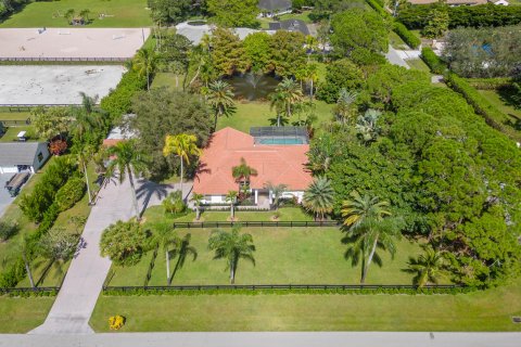 House in Wellington, Florida 4 bedrooms, 230.77 sq.m. № 785711 - photo 29