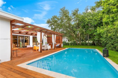 Villa ou maison à vendre à Miami Shores, Floride: 5 chambres, 233.28 m2 № 537417 - photo 20