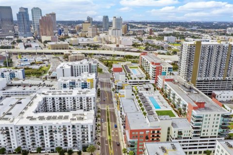 Condo in Tampa, Florida, 2 bedrooms  № 1347412 - photo 16