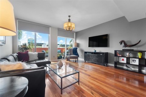 Copropriété à vendre à Tampa, Floride: 2 chambres, 122.63 m2 № 1347412 - photo 2