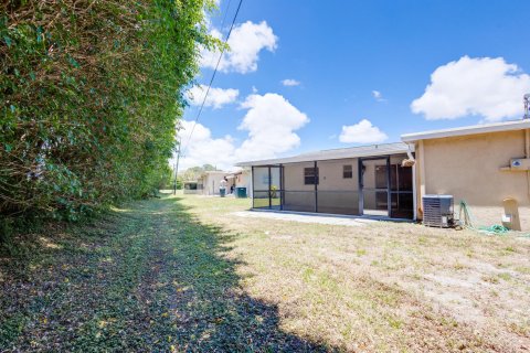 Villa ou maison à vendre à Delray Beach, Floride: 2 chambres, 74.32 m2 № 1162049 - photo 1