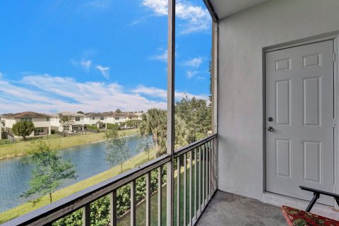 Condo in Deerfield Beach, Florida, 1 bedroom  № 1097860 - photo 14