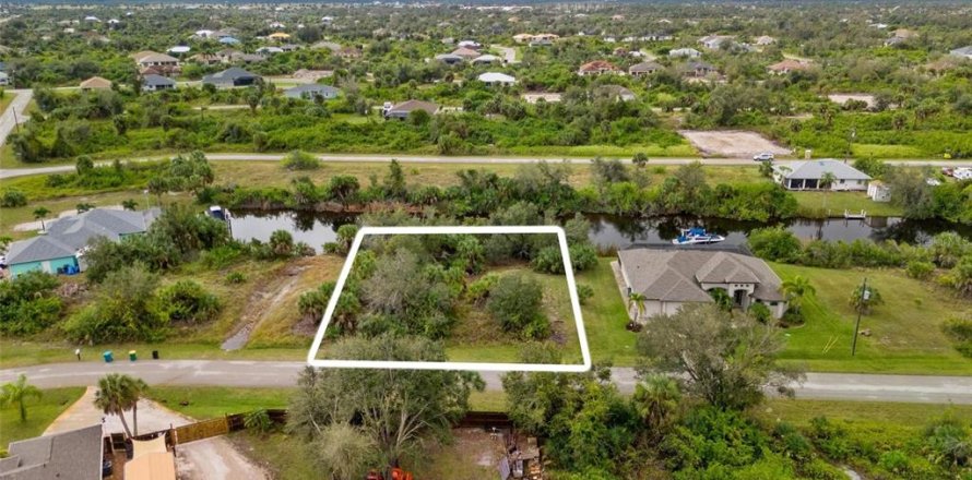 Terreno en Port Charlotte, Florida № 920454