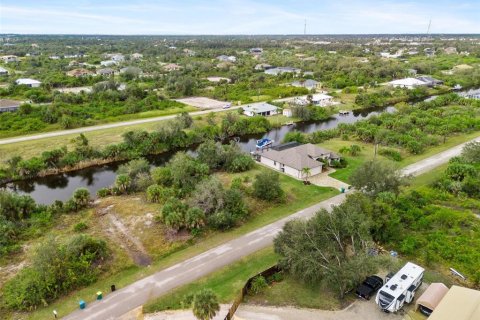 Terreno en venta en Port Charlotte, Florida № 920454 - foto 8