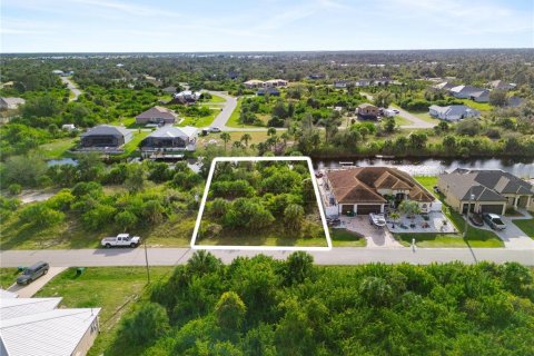 Terreno en venta en Port Charlotte, Florida № 920455 - foto 1