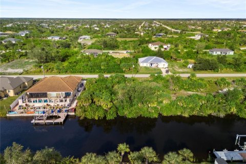 Terreno en venta en Port Charlotte, Florida № 920455 - foto 4