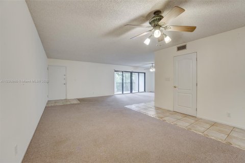 Condominio en venta en Fort Lauderdale, Florida, 2 dormitorios, 117.61 m2 № 28928 - foto 22