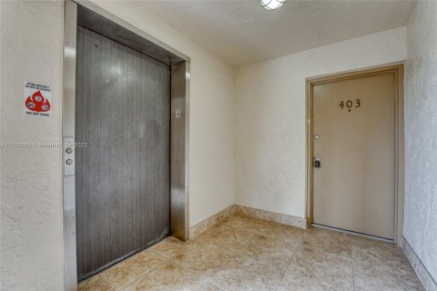 Condominio en venta en Fort Lauderdale, Florida, 2 dormitorios, 117.61 m2 № 28928 - foto 7