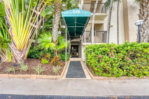 Condominio en venta en Fort Lauderdale, Florida, 2 dormitorios, 117.61 m2 № 28928 - foto 5
