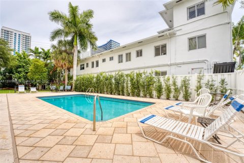 Condominio en venta en Fort Lauderdale, Florida, 2 dormitorios, 117.61 m2 № 28928 - foto 4