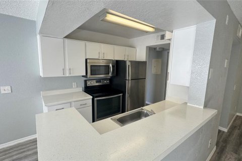 Condominio en alquiler en Orlando, Florida, 1 dormitorio, 62.52 m2 № 1354989 - foto 10