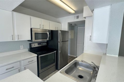 Condominio en alquiler en Orlando, Florida, 1 dormitorio, 62.52 m2 № 1354989 - foto 14