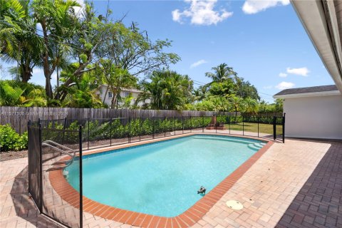 Casa en venta en Palmetto Bay, Florida, 4 dormitorios, 206.8 m2 № 1153970 - foto 22