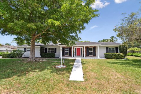 Villa ou maison à vendre à Palmetto Bay, Floride: 4 chambres, 206.8 m2 № 1153970 - photo 2