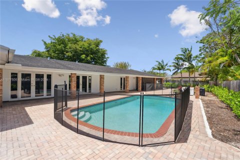 Casa en venta en Palmetto Bay, Florida, 4 dormitorios, 206.8 m2 № 1153970 - foto 24