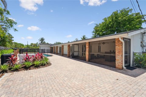 Villa ou maison à vendre à Palmetto Bay, Floride: 4 chambres, 206.8 m2 № 1153970 - photo 21