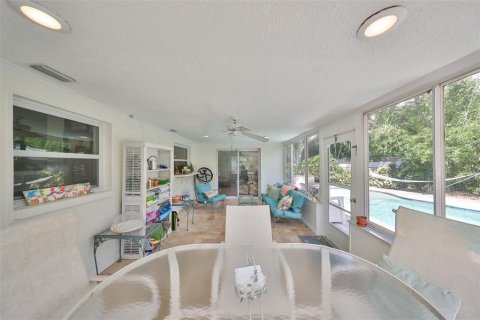 House in Tampa, Florida 3 bedrooms, 185.34 sq.m. № 1347362 - photo 28