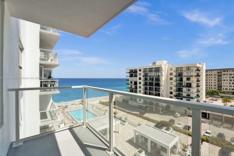 Condominio en venta en Palm Beach, Florida, 2 dormitorios, 143.81 m2 № 1098537 - foto 1