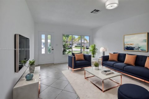 Villa ou maison à vendre à Dania Beach, Floride: 2 chambres, 94.76 m2 № 1330288 - photo 5