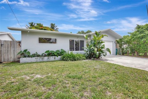 Villa ou maison à vendre à Dania Beach, Floride: 2 chambres, 94.76 m2 № 1330288 - photo 2