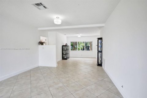 Villa ou maison à vendre à Dania Beach, Floride: 2 chambres, 94.76 m2 № 1330288 - photo 6