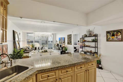 Condominio en venta en Hollywood, Florida, 1 dormitorio, 83.24 m2 № 1330286 - foto 7