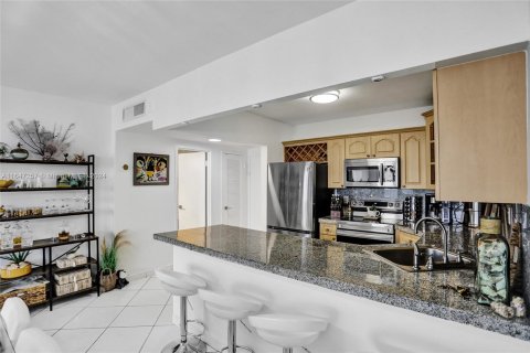 Condominio en venta en Hollywood, Florida, 1 dormitorio, 83.24 m2 № 1330286 - foto 9