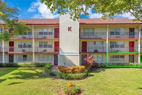 Condominio en venta en Pembroke Pines, Florida, 1 dormitorio, 75.34 m2 № 878388 - foto 1