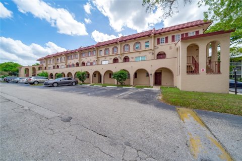 Condominio en venta en Coral Springs, Florida, 2 dormitorios, 113.34 m2 № 818585 - foto 3