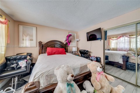 Condominio en venta en Coral Springs, Florida, 2 dormitorios, 113.34 m2 № 818585 - foto 17