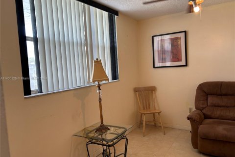 Condominio en venta en Tamarac, Florida, 2 dormitorios, 88.26 m2 № 540458 - foto 29