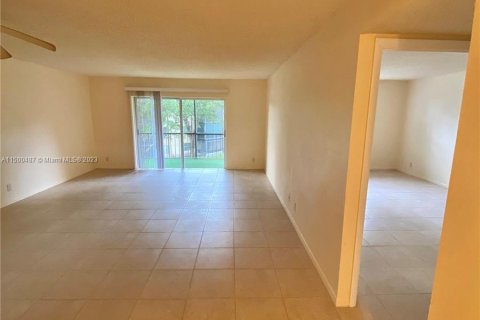 Copropriété à vendre à Lauderhill, Floride: 1 chambre, 80.82 m2 № 887693 - photo 1